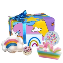 BOMB COSMETICS Szivárványok földje ajándékcsomag