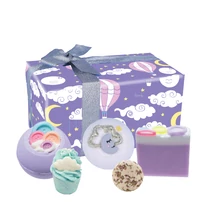 BOMB COSMETICS Álomszuszék ajándékcsomag