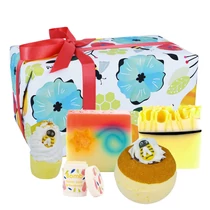 BOMB COSMETICS Édes mézes ajándékcsomag